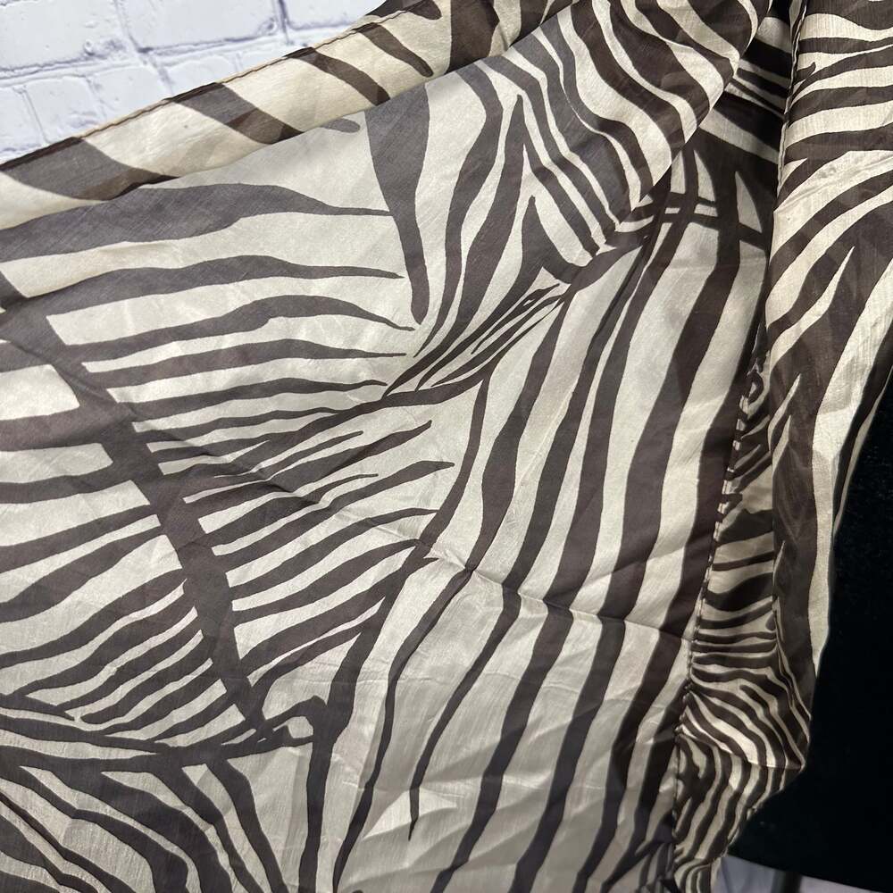 Vintage ByHer Black and White Zebra Print Long Scarf 100% Silk - Picture 2 of 4
